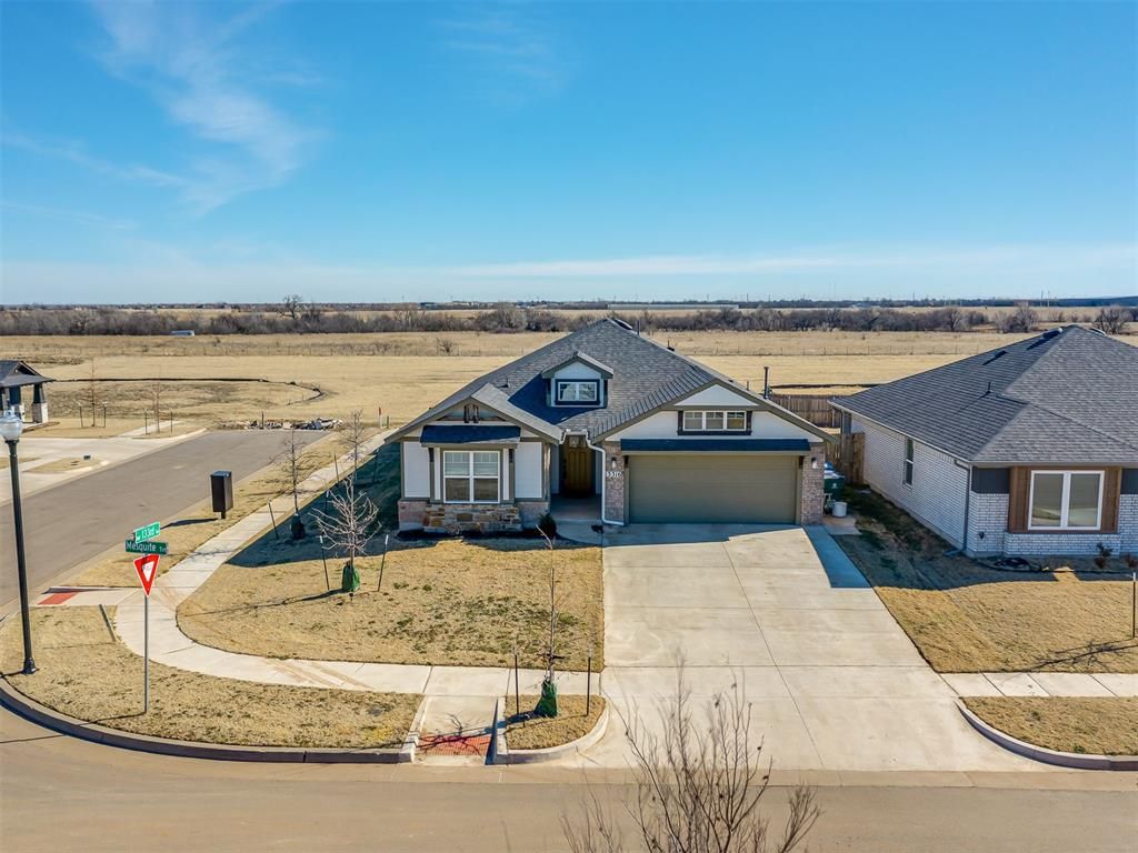 Image 45 of property listing at 13316 Mesquite Trail, Yukon, OK 73099