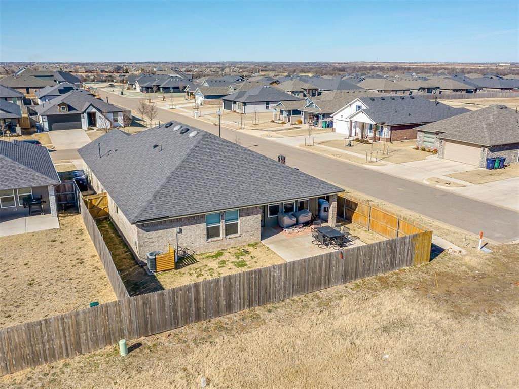 Image 47 of property listing at 13316 Mesquite Trail, Yukon, OK 73099