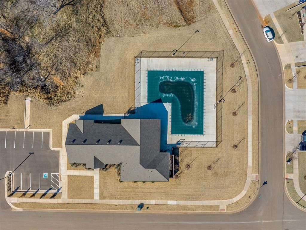 Image 50 of property listing at 13316 Mesquite Trail, Yukon, OK 73099