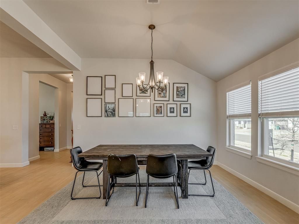 Image 9 of property listing at 13316 Mesquite Trail, Yukon, OK 73099