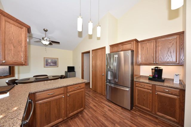 5458 Wild Cherry CIRCLE, Greendale, WI 53129