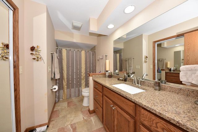 5458 Wild Cherry CIRCLE, Greendale, WI 53129