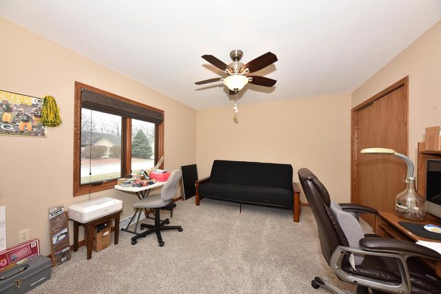 5458 Wild Cherry CIRCLE, Greendale, WI 53129