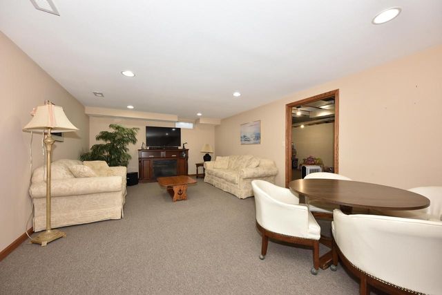 5458 Wild Cherry CIRCLE, Greendale, WI 53129