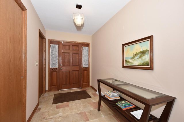 5458 Wild Cherry CIRCLE, Greendale, WI 53129