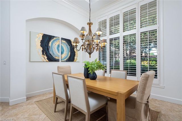 896 Barcarmil WAY, Naples, FL 34110