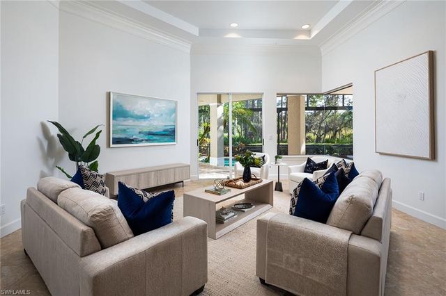 896 Barcarmil WAY, Naples, FL 34110