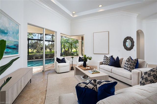 896 Barcarmil WAY, Naples, FL 34110