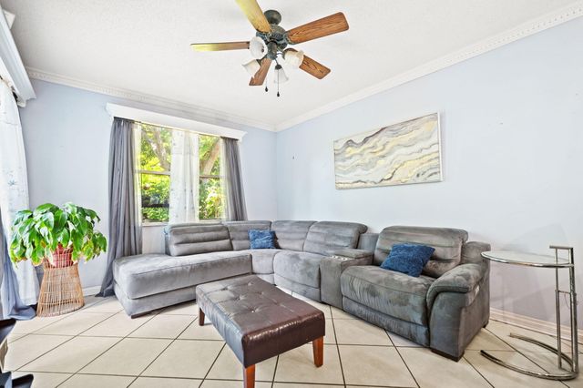 483 NW 87th Terrace, Coral Springs, FL 33071