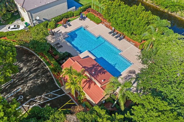 483 NW 87th Terrace, Coral Springs, FL 33071