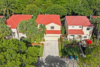 483 NW 87th Terrace, Coral Springs, FL 33071