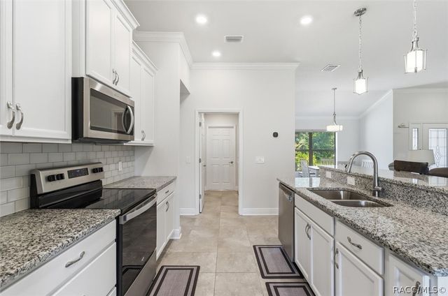2834 N Canterbury Lake Drive, Hernando, FL 34442