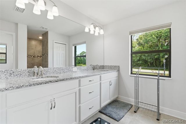 2834 N Canterbury Lake Drive, Hernando, FL 34442