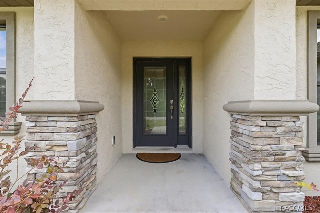 2834 N Canterbury Lake Drive, Hernando, FL 34442