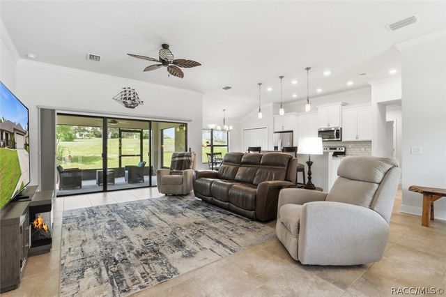 2834 N Canterbury Lake Drive, Hernando, FL 34442