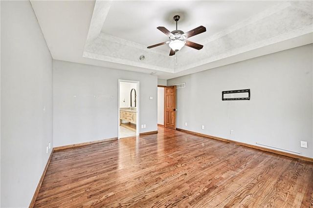 527 Canyon Drive, Lawrence, KS 66049