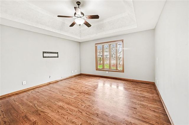 527 Canyon Drive, Lawrence, KS 66049