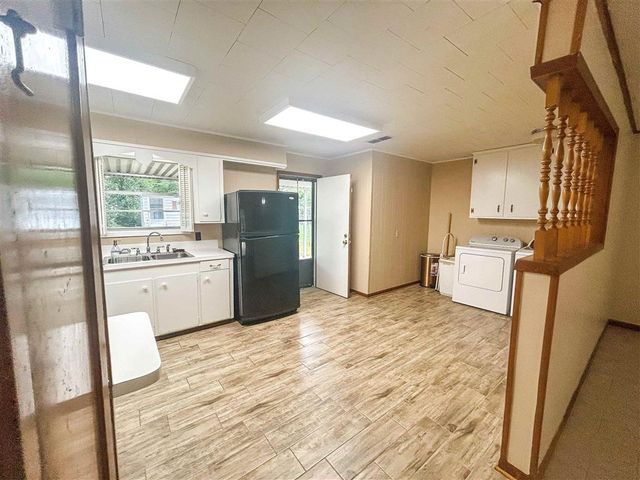 722 E Division Street, Jennings, LA 70546