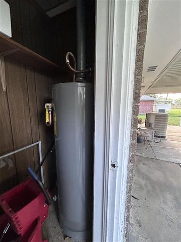 722 E Division Street, Jennings, LA 70546