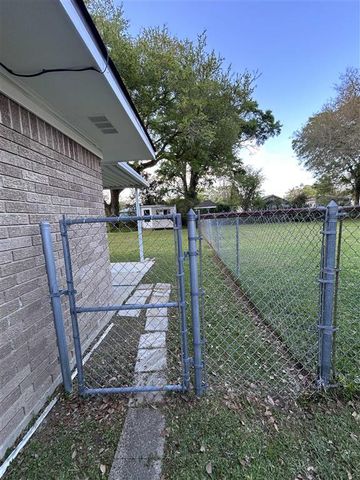 722 E Division Street, Jennings, LA 70546