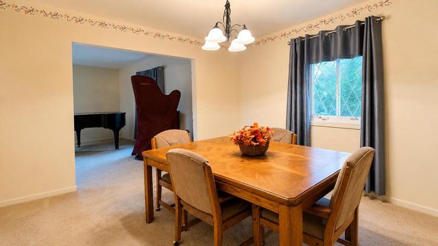 4707 S 81st STREET, Greenfield, WI 53220