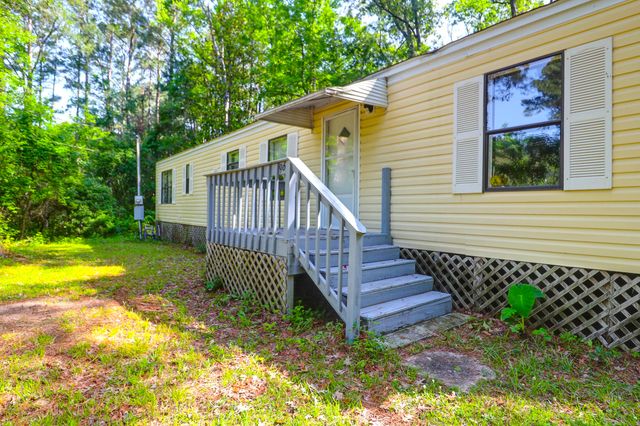 110 Copperhead Court, Round O, SC 29474