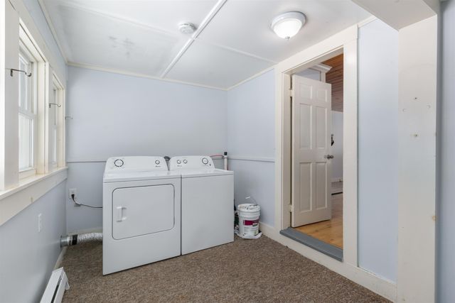 19 Maple Avenue, Newton, NH 03858