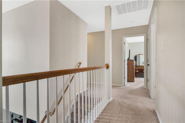 202 Vivian CT, Yorktown, VA 23690