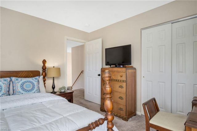 202 Vivian CT, Yorktown, VA 23690