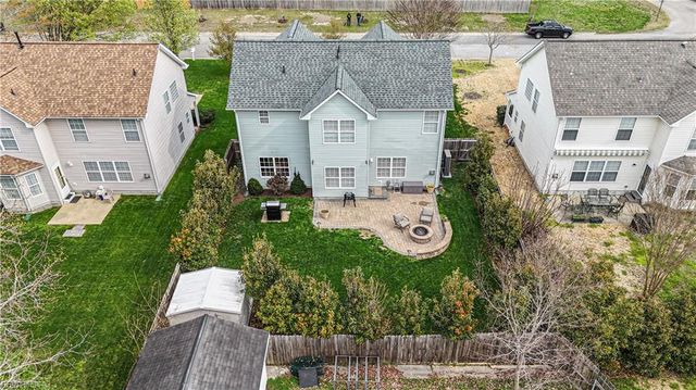 202 Vivian CT, Yorktown, VA 23690