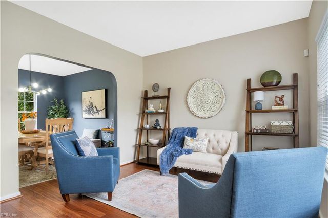 202 Vivian CT, Yorktown, VA 23690