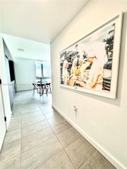227 NE 2nd St 2306, Miami, FL 33132