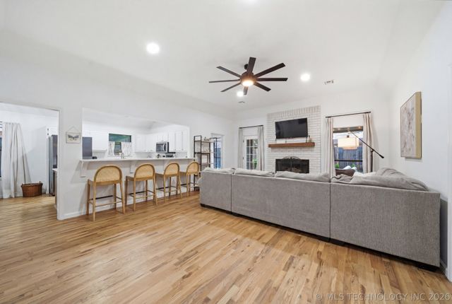 11221 S 107th East Avenue, Bixby, OK 74008