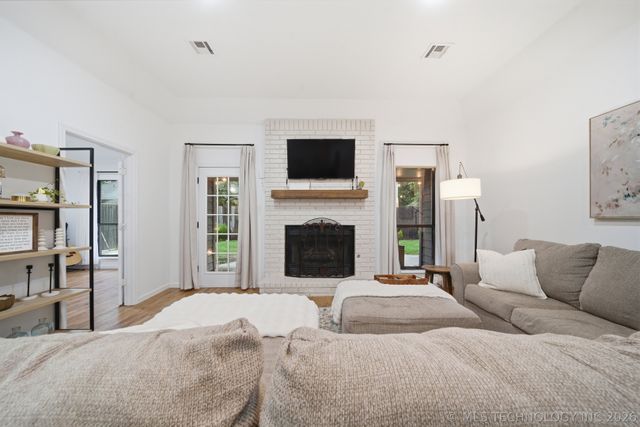 11221 S 107th East Avenue, Bixby, OK 74008