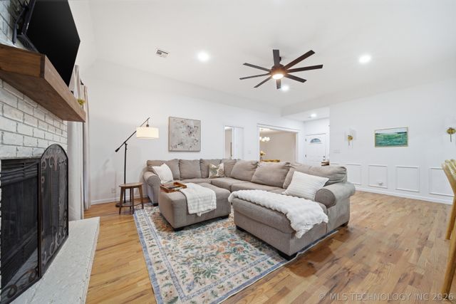 11221 S 107th East Avenue, Bixby, OK 74008