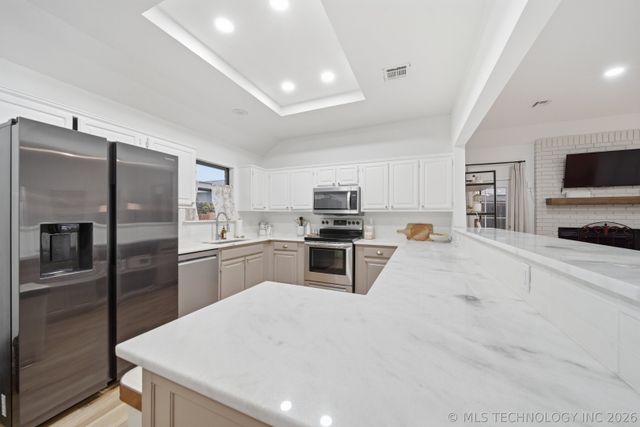11221 S 107th East Avenue, Bixby, OK 74008