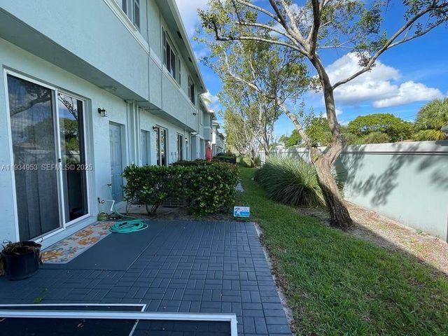 3550 Oleander Ter, Riviera Beach, FL 33404