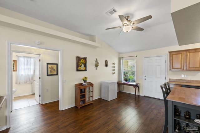 1953 Shadow Lake Dr, Gulf Breeze, FL 32563