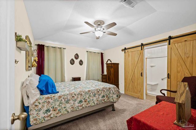 1953 Shadow Lake Dr, Gulf Breeze, FL 32563