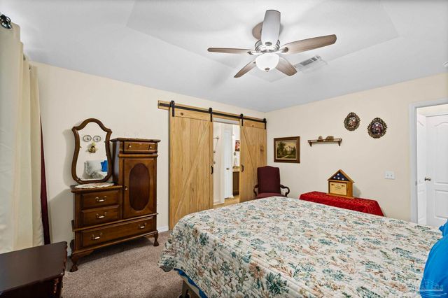 1953 Shadow Lake Dr, Gulf Breeze, FL 32563