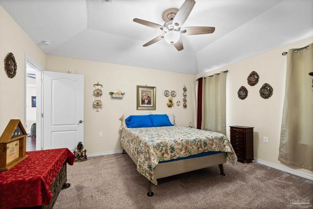 1953 Shadow Lake Dr, Gulf Breeze, FL 32563