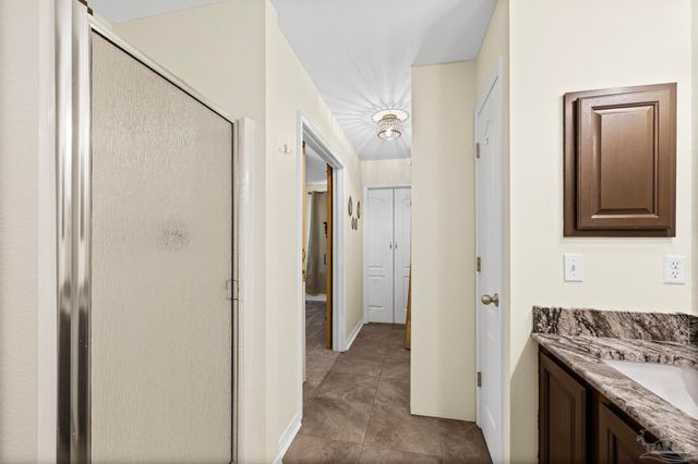 1953 Shadow Lake Dr, Gulf Breeze, FL 32563