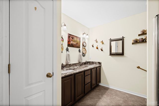 1953 Shadow Lake Dr, Gulf Breeze, FL 32563