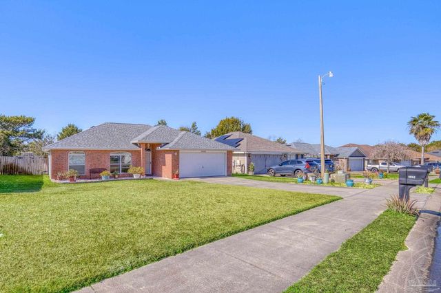 1953 Shadow Lake Dr, Gulf Breeze, FL 32563