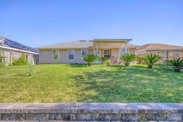 1953 Shadow Lake Dr, Gulf Breeze, FL 32563