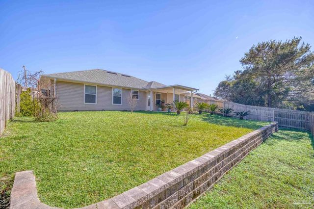 1953 Shadow Lake Dr, Gulf Breeze, FL 32563