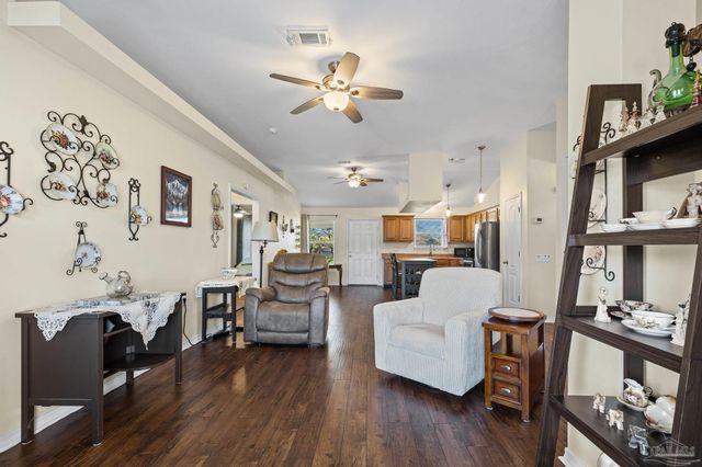 1953 Shadow Lake Dr, Gulf Breeze, FL 32563