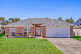 1953 Shadow Lake Dr, Gulf Breeze, FL 32563