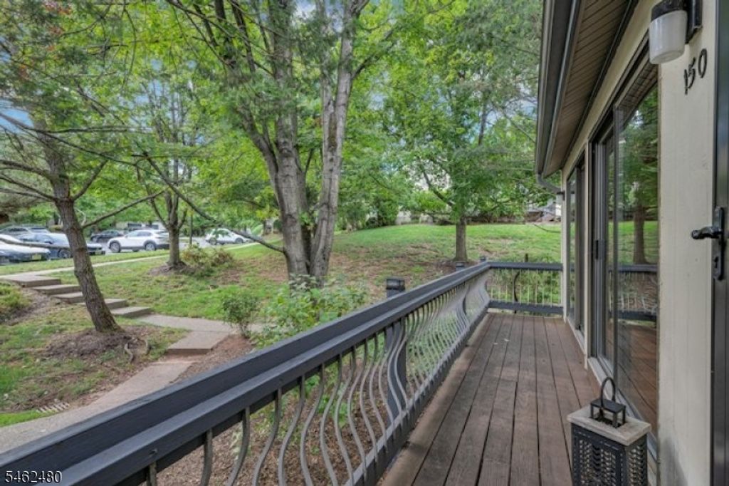 150 Firethorne Trl Ondo, Bernards Twp., NJ 07920 — photo 2