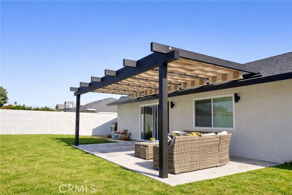 14481 Fairview Lane, Huntington Beach, CA 92647